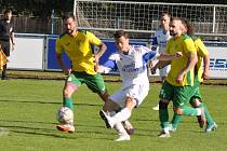 Tři a sedm zápasů... Podbořanští fotbalisté znají tresty za „Rašovice“. Momentka je ze zápasu Louny B – Podbořany 0:2.