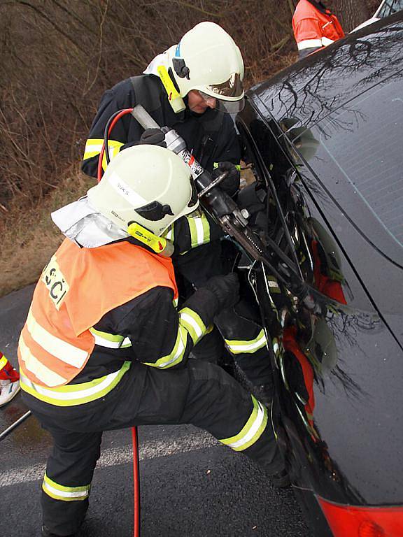 Vážná dopravní nehoda u Staňkovic