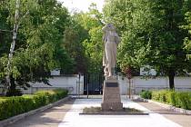 Tradiční vzpomínková akce u pomníku před městským hřbitovem připomněla v neděli  válečnou tragédii, při které nacisté vypálili obec Český Malín na Volyni a vyvraždili stovky jejích obyvatel