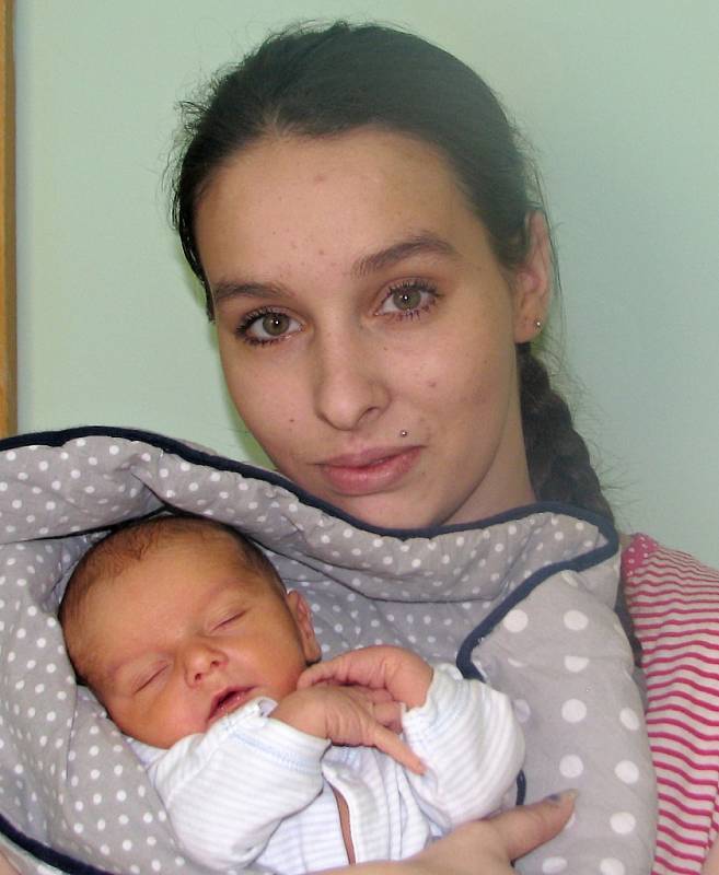 Jakub Schröter se narodil 23. února 2018 ve 22.35 hodin mamince Lucii Schröterové z Podbořanského Rohozce. Vážil 2880 g a měřil 48 cm.