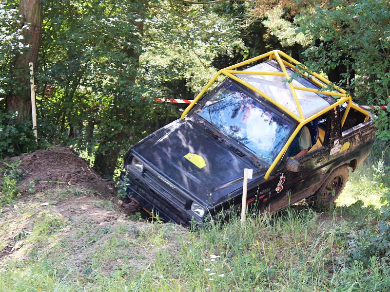 V Bezděkově u Žatce si opět dali dostaveníčko milovníci off roadů.