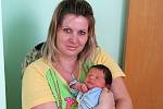 Mamince Lucii Navrátilové z Vroutku se 25. dubna v 8.49 hodin narodil v žatecké porodnici syn Martin Salač. Vážil 3,8 kg, měřil 52 cm.  