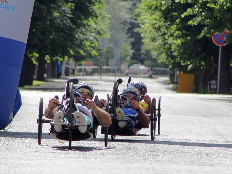 Nejlepší evropští handbikeři se sjeli do Loun, konal se tam tradiční evropský pohár ručních kol. Jela se časovka i městské kriterium.