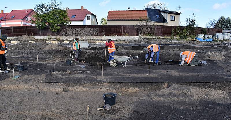 Archeologický výzkum na místě budoucího sběrného dvora v Podbořanech.