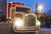 Zářící Coca-Cola kamion zavítal například do Žatce v roce 2011.
