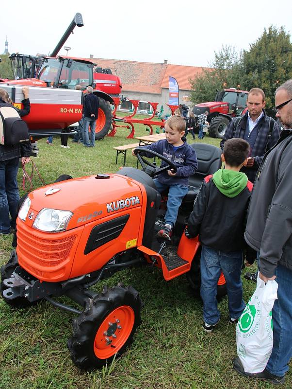 Návštěvníci si mohli prohlédnout historickou i moderní zemědělskou techniku