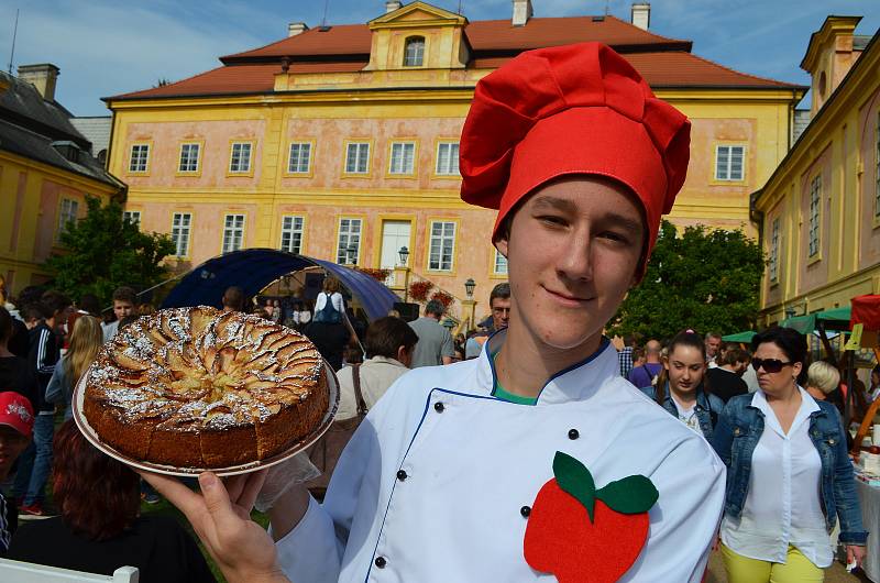 Jablečný den na zámku v Krásném Dvoře na Podbořansku, 2016.