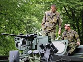 Armáda ČR vystavila například obrněná vozidla. Včetně tohoto Panduru