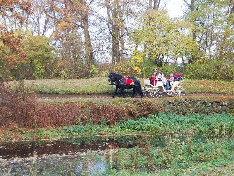 Zámek Krásný Dvůr se stylově rozloučil se sezonou i s turisty