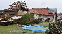 Následky ničivé bouře a tornáda ve Stebně, pátek 25. června 2021.
