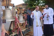 Svěcení zvonů proběhlo v neděli 18. srpna v kostele sv. Jiljí v Libyni u Lubence.
