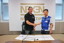 Společnost Nexen Tire a zaměstnanecké odbory v pátek 30. června podepsaly kolektivní smlouvu.