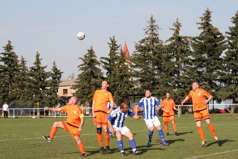 Lubenec - Vroutek B (oranžové dresy) 1:1