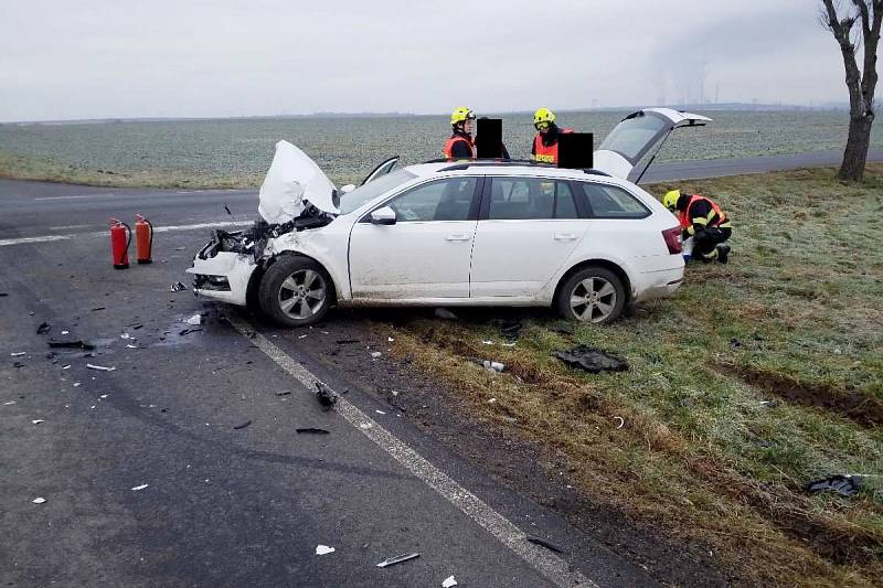 Srážka osobního vozu a dodávky u Bitozevsi 6. února