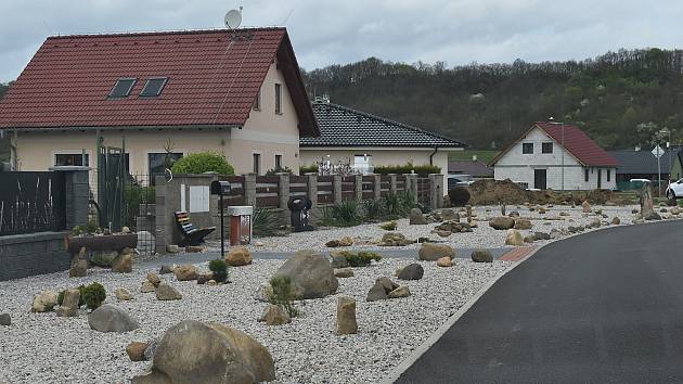 Rodinné domy ve Staňkovicích. Ilustrační foto