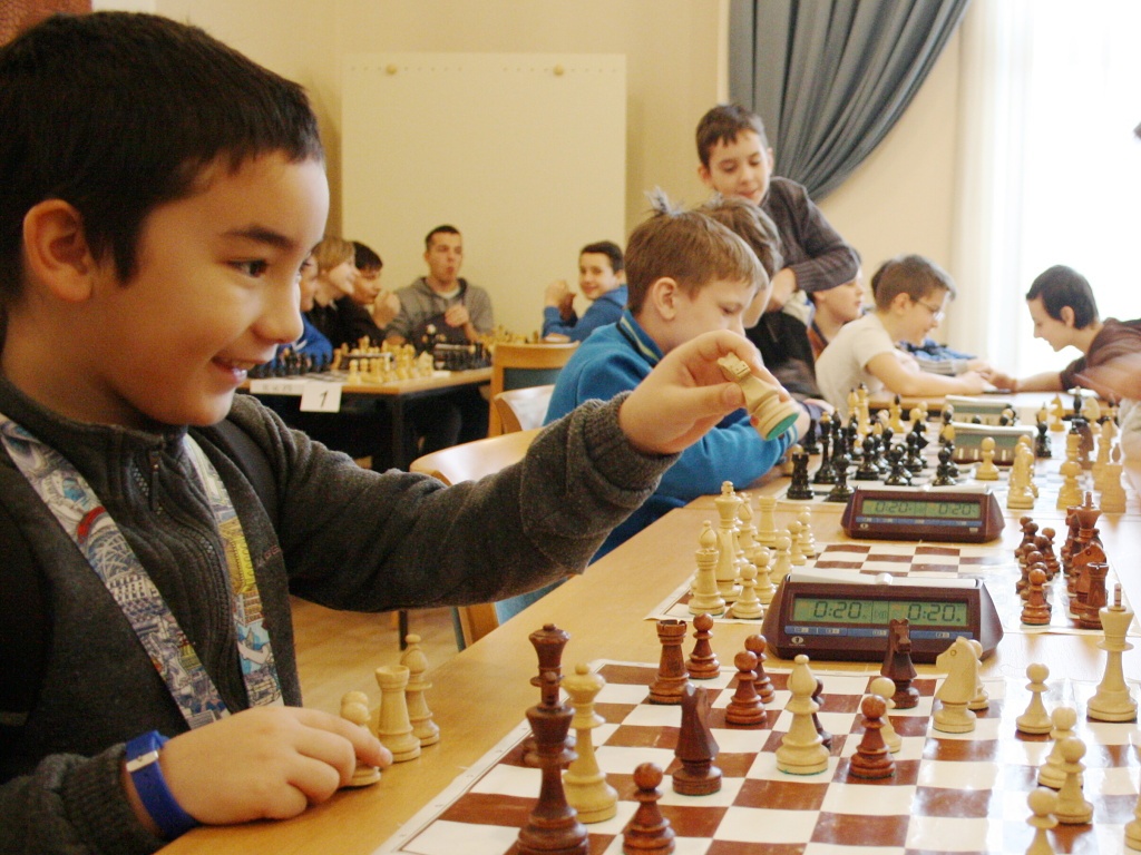 Mladí šachisté z kraje měřili své síly v Lounech - Žatecký a lounský deník