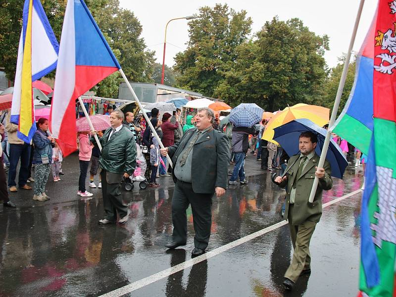 Krajské dožínky Ústeckého kraje v Peruci. Zahajovací průvod