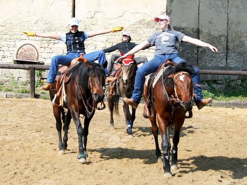 Kurz westernového ježdění v Tatinné.