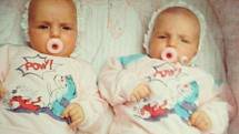 Dvojčata Karolína a Kristýna Plíškovy se narodily 21. 3. 1992 v Lounech