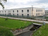 Areál bývalé věznice v Drahonicích, kde dnes je detenční zařízení pro cizince.