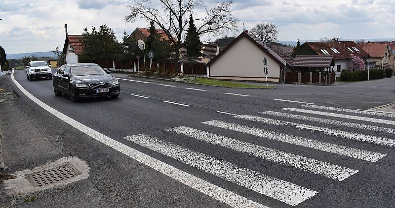 Silnice I/15 mezi Mostem a Lovosicemi u Želkovic na severu Lounska. Na trase je řada zatáček a nepřehledných úseků.