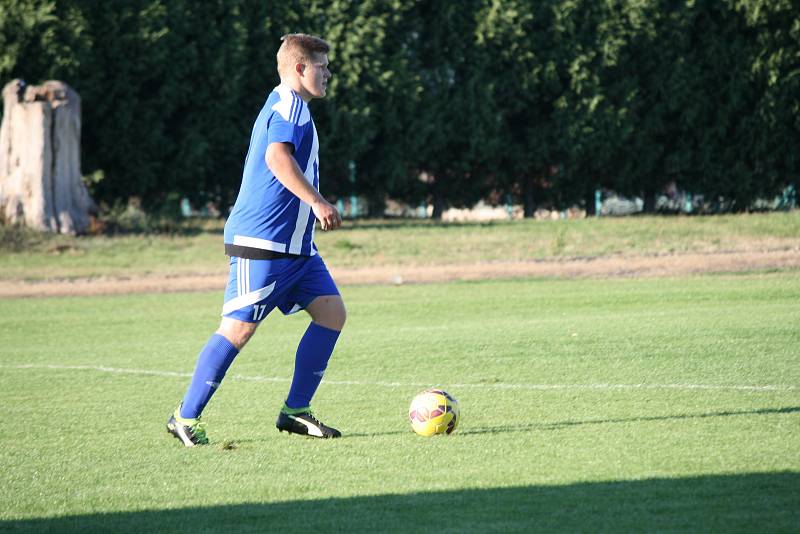 Podbořany (žluté dresy) vyhrály nad Postoloprty 3:2