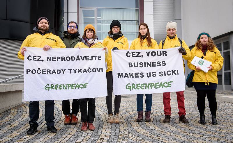 Protestující Greenpeace.