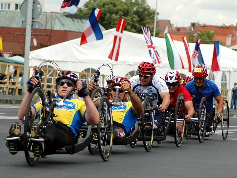 European Handbike Circuit Louny 2007 přilákal do Loun více než stovku vozíčkářů ze 21 zemí světa.