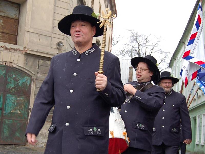 Chmelobrana nastupuje na začátku slavnostního aktu