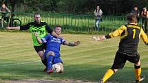 Louny (v modrém) porazily v poháru Chlumčany 6:0