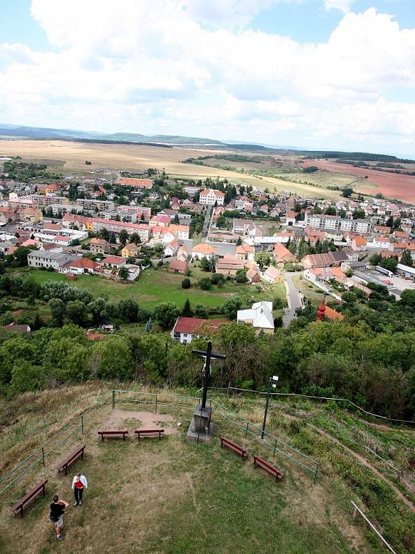 Pohled ze Schillerovy rozhledny v Kryrech