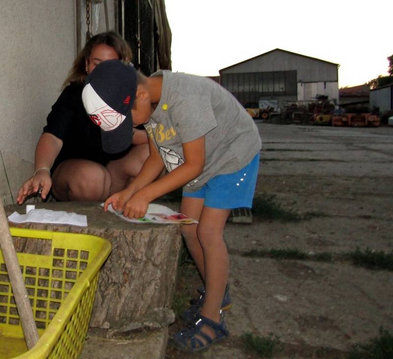 Táborníci si hráli v Radíčevsi na Rychlé šípy, nechyběl bobřík odvahy.