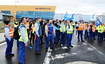V Nexenu v průmyslové zóně Triangle zahájili zaměstnanci 31. ledna stávku.