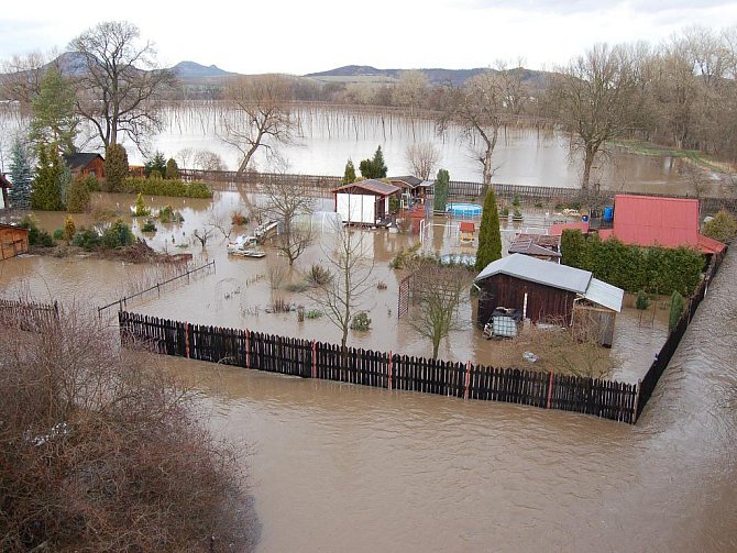 Povodeň v Lounech v roce 2011.