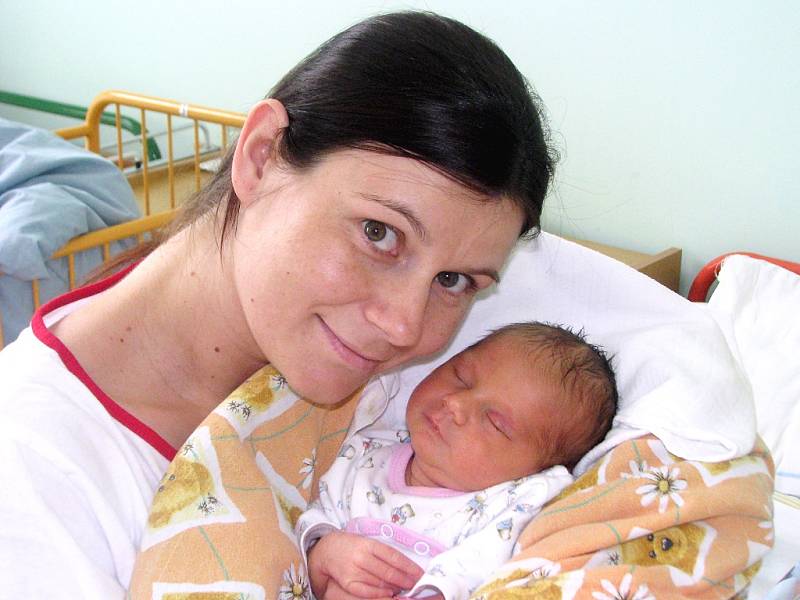 Maminka Lucie Cvrkalová z Loun porodila dcerku Elišku Paškovou. Holčička se narodila v Žatci 30. července. Vážila 3 kg a měřila 51 cm.