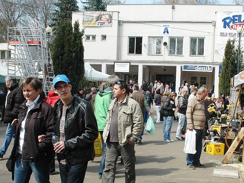 Hlavní pavilon je hojně využíván při výstavách v Lounech. 