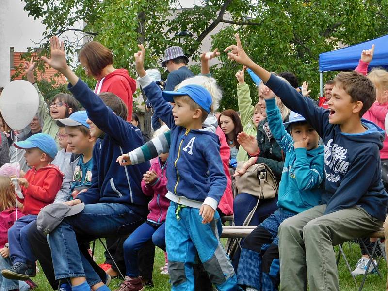 Program při Dočesné v Klášterní zahradě