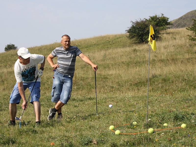 Turnaj v extrémním golfu na Rané