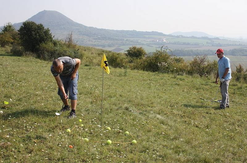 Turnaj v extrémním golfu na Rané