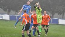 FK SEKO Louny (v modrém) - SK Újezd Praha 4 1:1 (0:1).