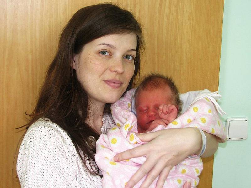 Mamince Andree Mikulové z Loun se 24. března 2011 v 5:57 hodin narodila dcera Tiara Mikulová. Vážila 3,97 kilogramu, měřila 53 centimetrů. 