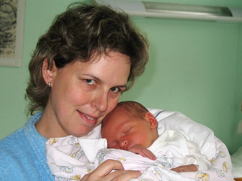 Mamince Jitce Hofericové ze Žatce se 13. března ve 12.22 hodin narodil syn Jaroslav Poustecký.  Vážil 4,1 kilogramu a měřil 53 centimetrů. 