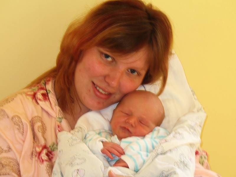 Mamince Jaroslavě Rejdové z Kryr se 19. března ve  12 hodin narodil syn Tibor Rejda. Vážil  3,4 kilogramu a měřil 53 centimetrů. 