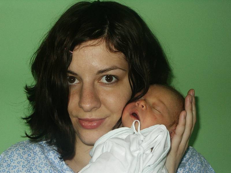 Mamince Anetě Stankové z Ústí nad Labem se 16. března v 18.03 hodin v ústecké porodnici narodila dcera Eva Baráková.  Vážila 3,1 kg a měřila 49 cm.  