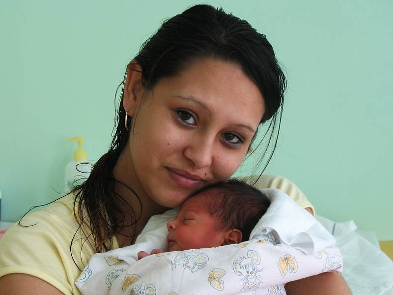 Mamince Sabrině Szamkové ze Žatce se 18. března narodil syn Robert Gustián Szamko.  Vážil  2,1 kilogramu a měřil 45 centimetrů. 