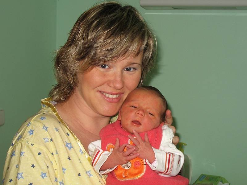 Mamince Šárce Vanžurové ze Žatce se 13. března v 5.20 hodin  narodila dcera Zuzana Staňková.  Vážila 3,32 kg a měřila 52 cm.  