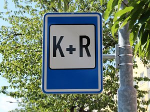 Dopravní značka K+R. Ilustrační foto