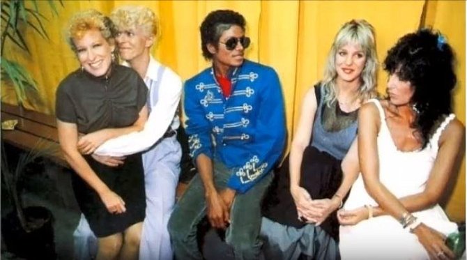 Bette Midler, David Bowie, Michael Jackson a Cher