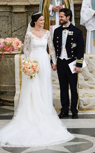 Prozatím poslední svatba ve Švédské královské rodině proběhla roku 2015 a korunní princ Švédska si vzal Sophii Hellqvist.