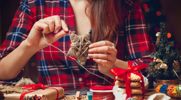 Ručně vyráběné vánoční dekorace jsou hitem: Tyhle vytvoříte… | Kafe.cz